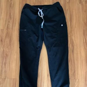 FIGS skinny scrub pant in black